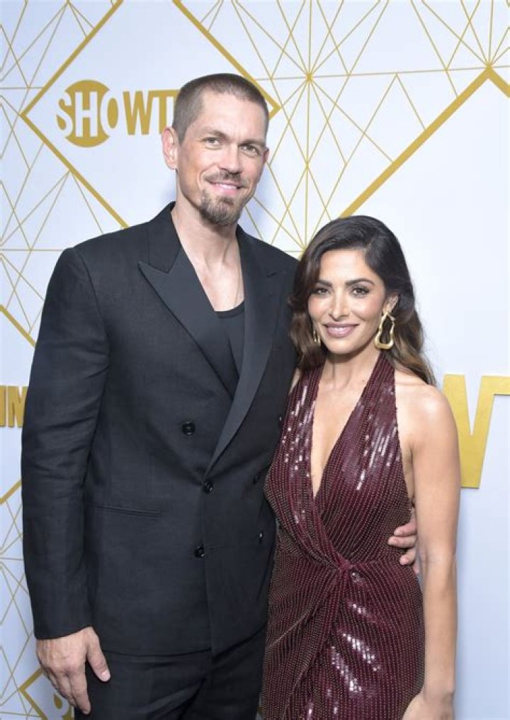 Comprehensive Guide To Sarah Shahi's Relationships