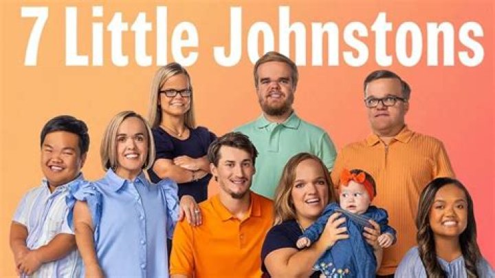 Seven Little Johnstons Welcome New Baby!