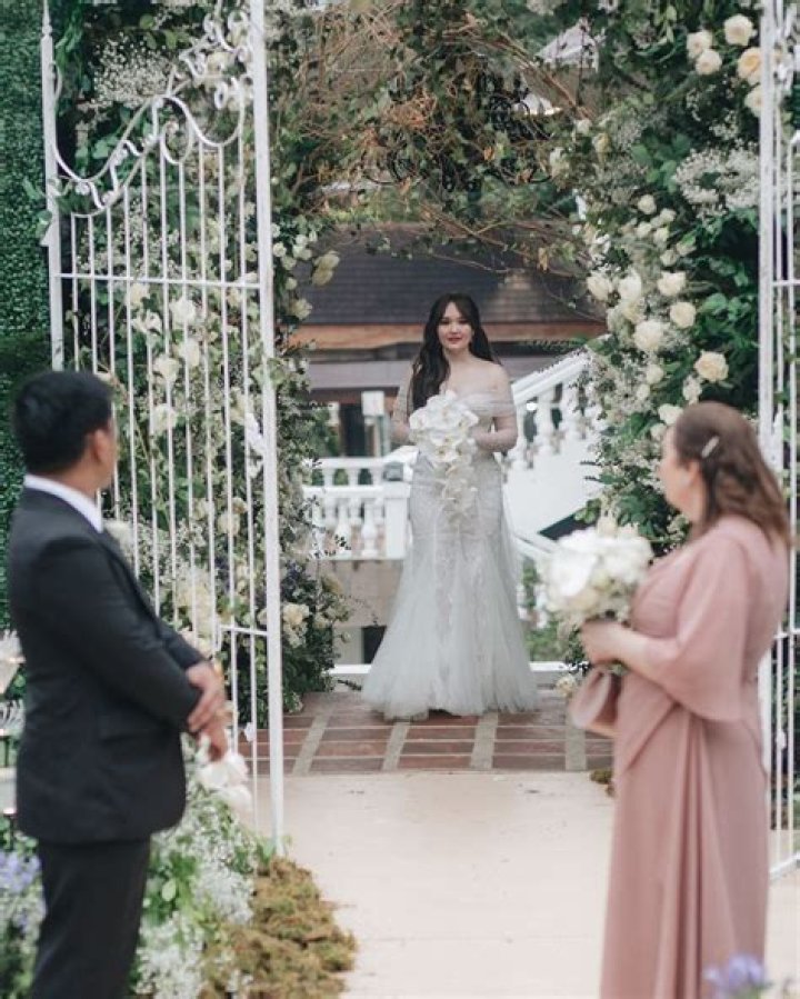 Uncovering Angelika Dela Cruz's Husband: The Mystery Revealed
