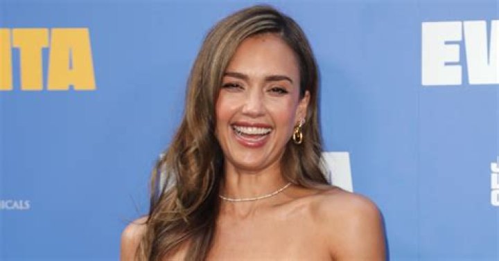 Unveiling The Truths: Jessica Alba's Height Explored